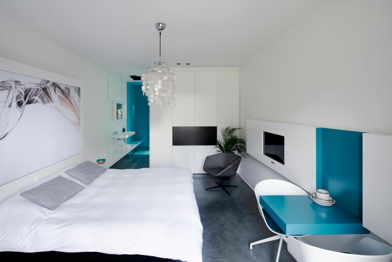 B&B Bed And Beyond Opglabbeek Exterior photo